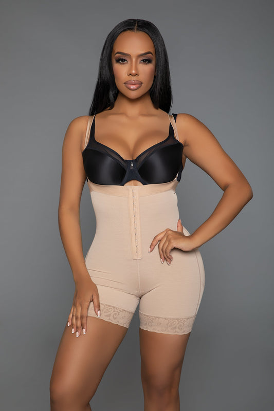 A must-have shaper that creates a smooth silhouette while providing support. Featuring a convenient hook and eye closure, these shorts provide easy wear and a secure fit. The tummy control design ensures a smooth and toned midsection, while the butt lifting feature enhances your natural curves for a flattering look. The lace hem adds a touch of elegance and femininity, making these shorts as stylish as they are functional. Front hook and eye closure Adjustable and removable shoulder straps Tummy control te