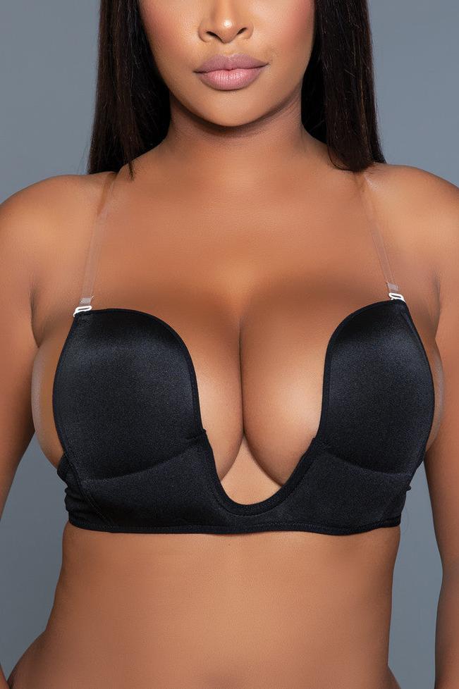 The ultimate solution for deep plunge and low-cut outfits. Designed for the modern woman who seeks both support and invisibility under daring necklines, the sleek silhouette U-Shape Bra offers a perfect blend of form and function. Deep U-shape Interchangeable clear and solid removable straps Multiple ways to wear