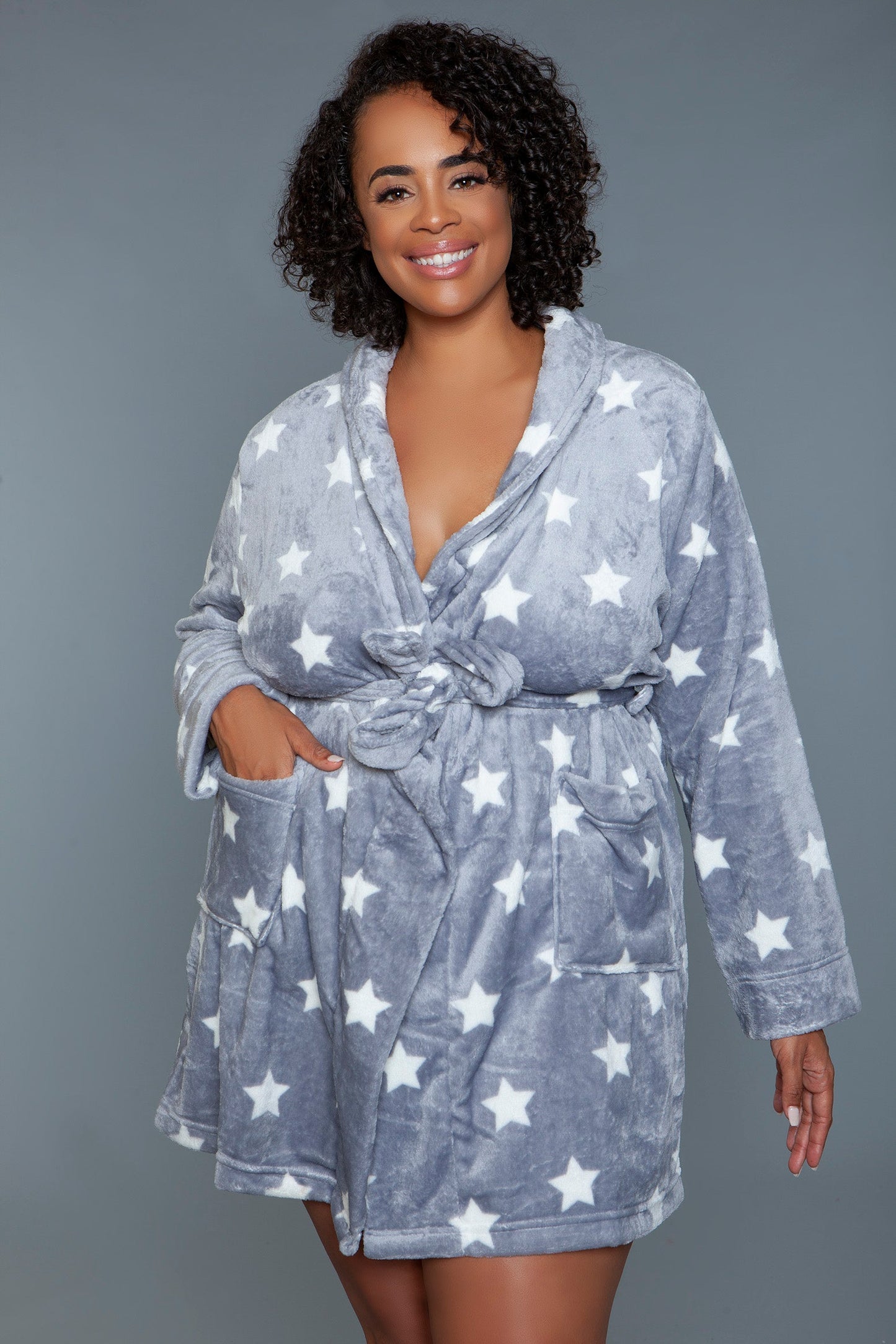 The Kaylee Robe is the ultimate in comfort and relaxation, designed to wrap you in a soft, warm embrace. Made from high-quality plush material, this robe feels incredibly soft against the skin, providing a cozy warmth perfect for chilly mornings or winding down after a long day. Comfy easy fit Front tie belt Front patch pockets